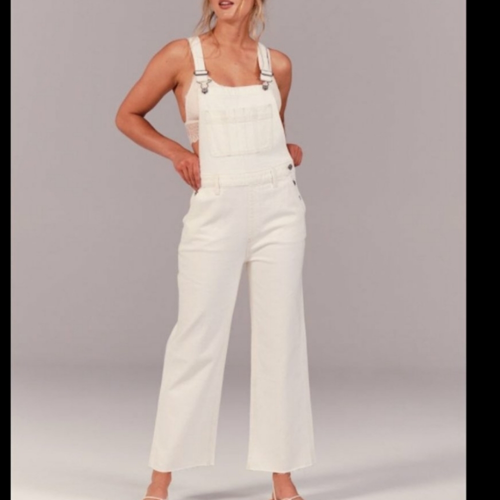 Abercrombie & Fitch Wide Leg Overalls